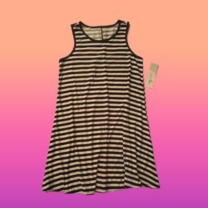 Ladies Size Medium Sleeveless Knit Black & White Summer Dress